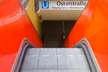 Bodo Jarren - Ahrensburg - 08.08.2024 - Eingang zur U-Bahn